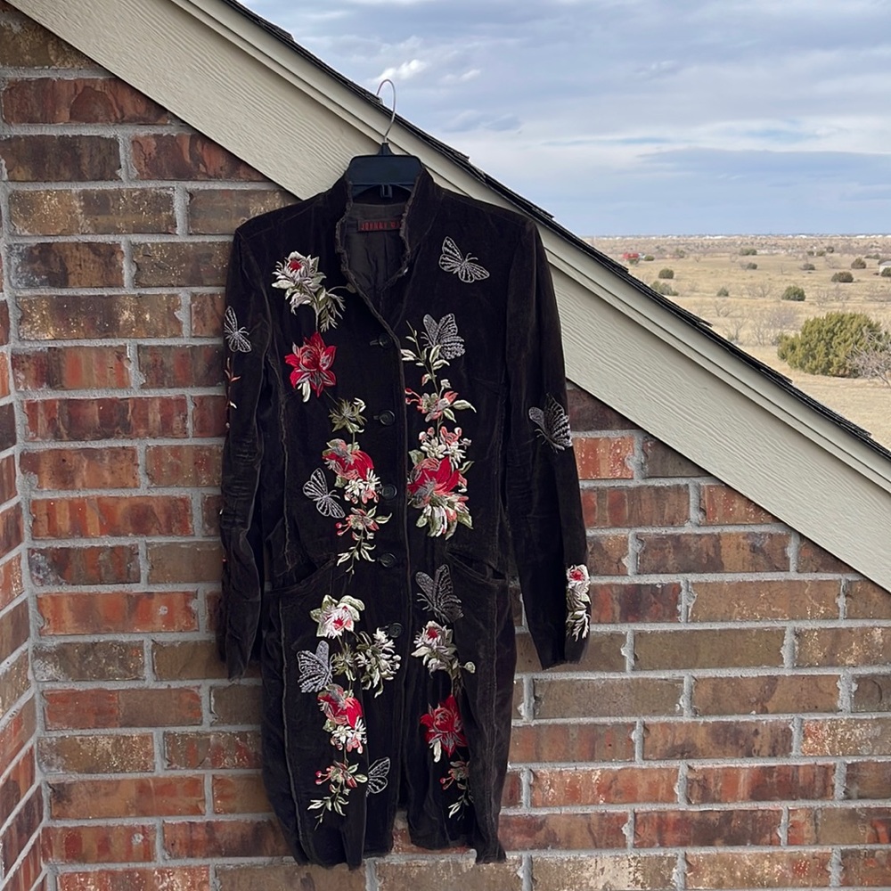 Johnny Was medium brown velvet embroidered jacket